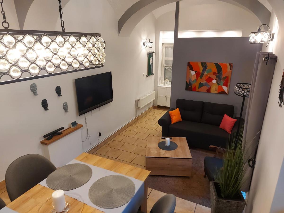 Apartament Przy Ratuszu Boguszów-Gorce Buitenkant foto